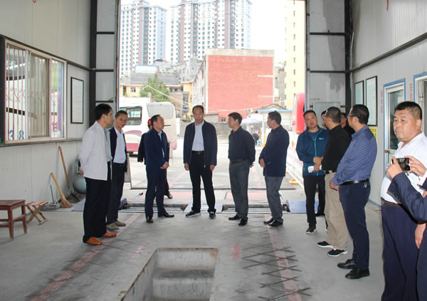 市安委辦主任、安監(jiān)局局長李永宏一行到隴運集團(tuán)公司檢查指導(dǎo)工作