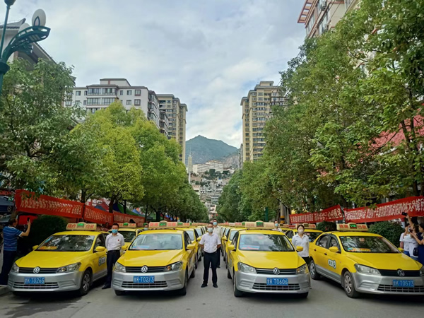 “愛心送考、奉獻(xiàn)社會(huì)”---隴運(yùn)集團(tuán)在行動(dòng)